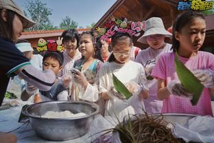 邮报：马夏尔本月无意离队，他拒绝马赛、费内巴切和沙特球队邀约